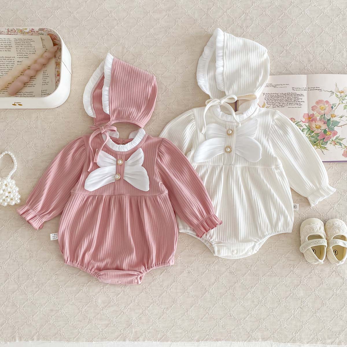 Baby Clothing Display Stand - Barboteuse d'automne pour bébé fille, avec